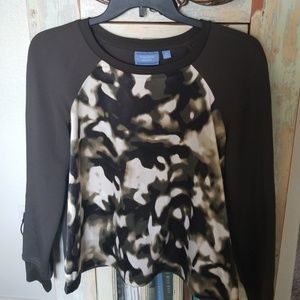 Casual camo light weight pullover